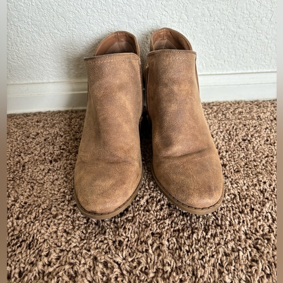 Women’s Ankle Booties - Picture 2 of 4